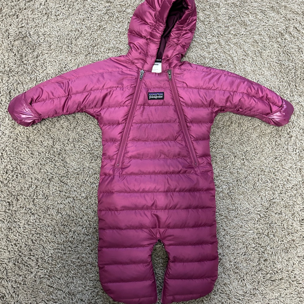 Like new Patagonia snowsuit. Newborn to 3 months old.